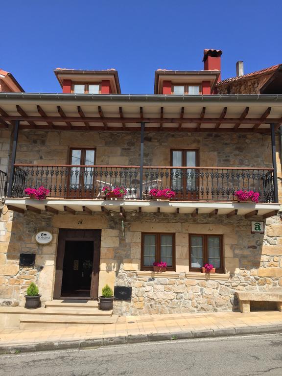 Posada De Villacarriedo Exterior photo